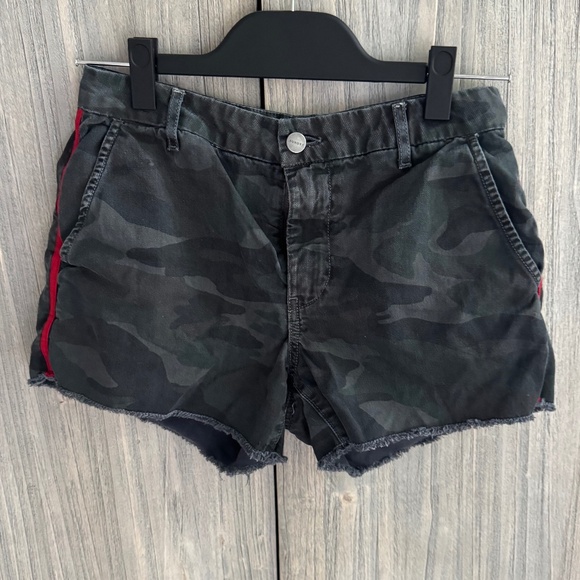 Sundry Camouflage Shorts - Picture 1 of 4